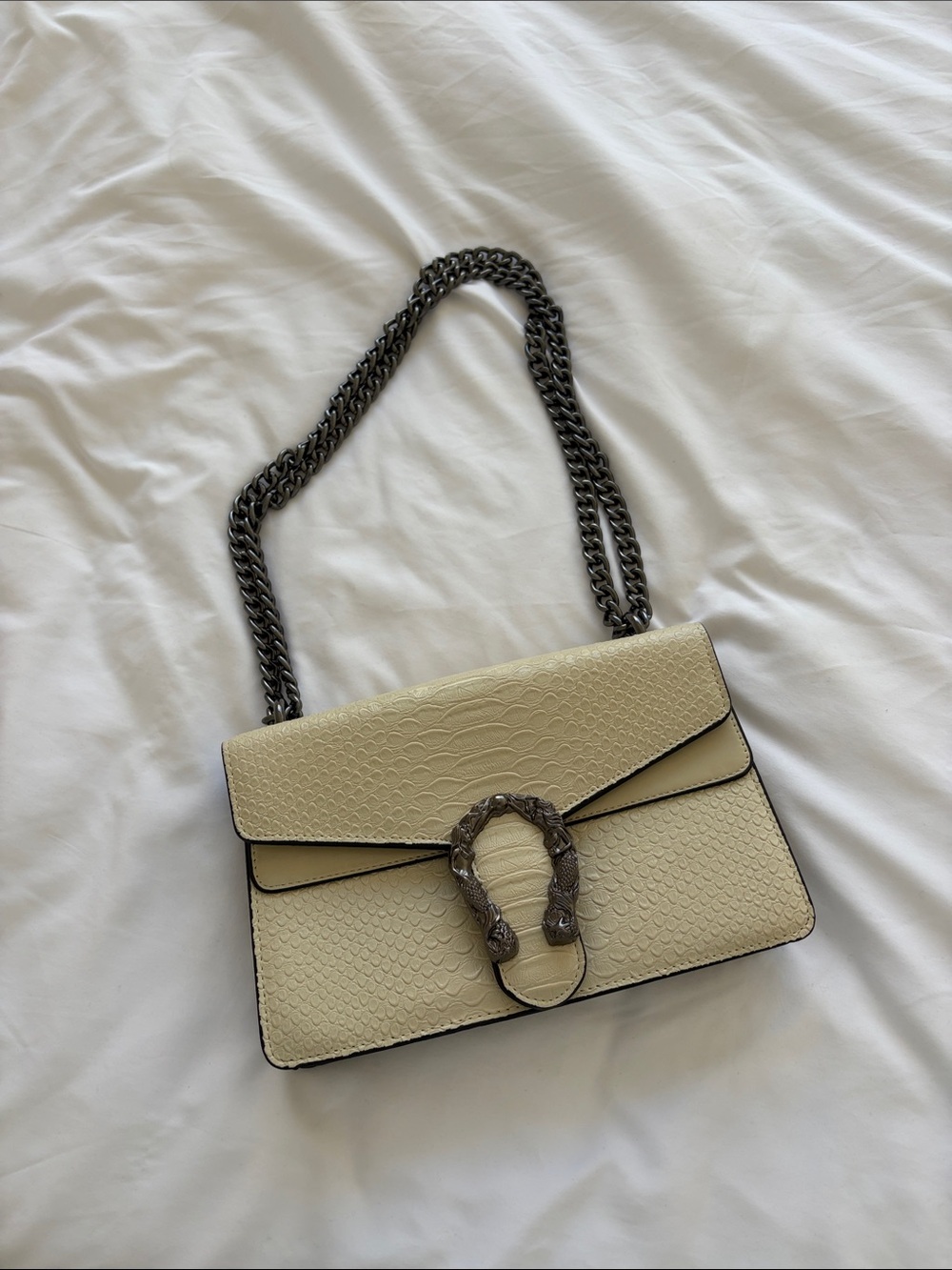 Cream Chain Shoulder Bag